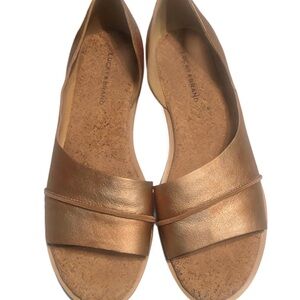Lucky Brand Fentin Bronze Leather Flats
Size 8